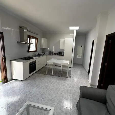 Casa Gueime, In A Private House شقة